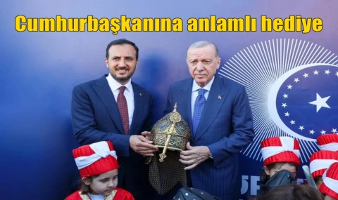 Cumhurbaşkanına anlamlı hediye